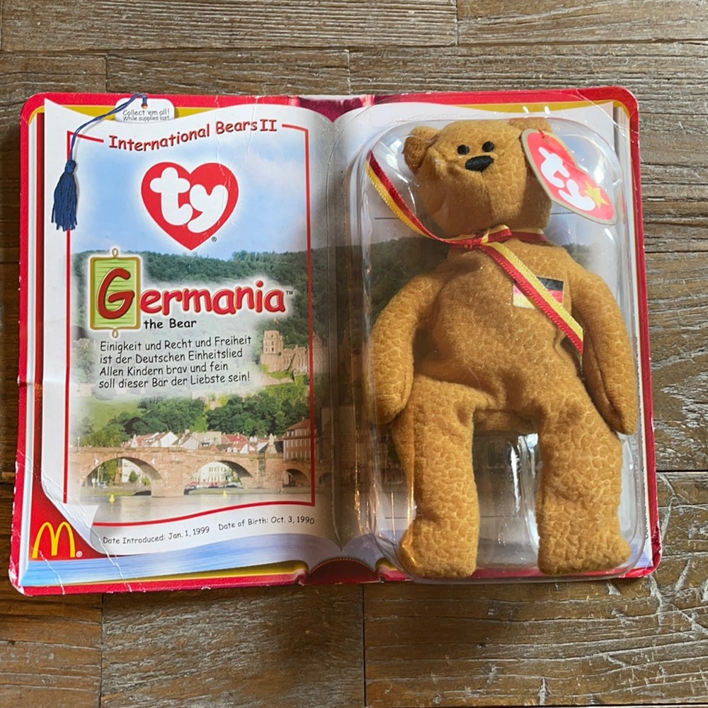 McDonald’s Ty Germania the Bear Beanie Baby🖤